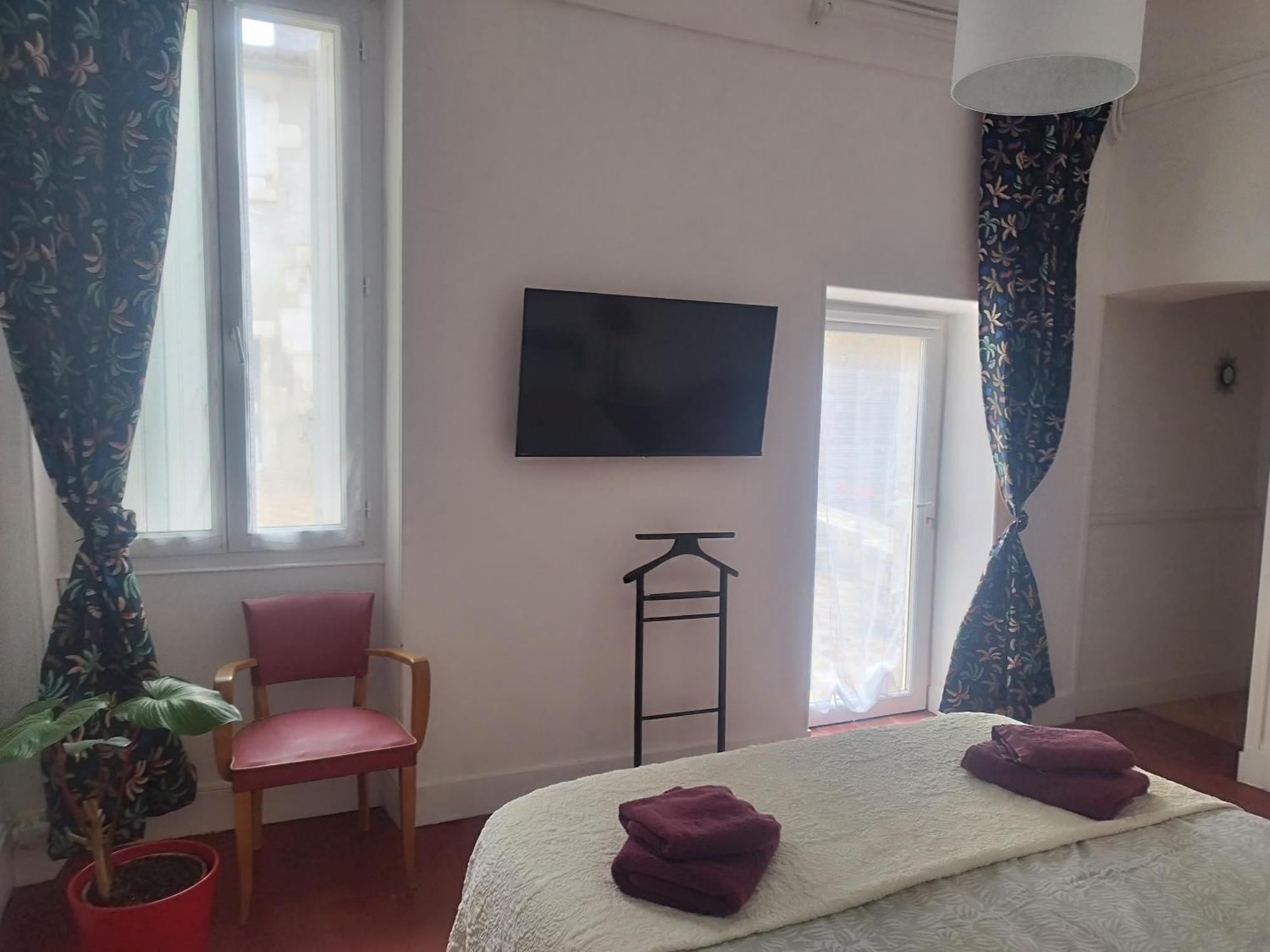 Logis De Fornel Bed & Breakfast La Rochefoucauld Exterior photo